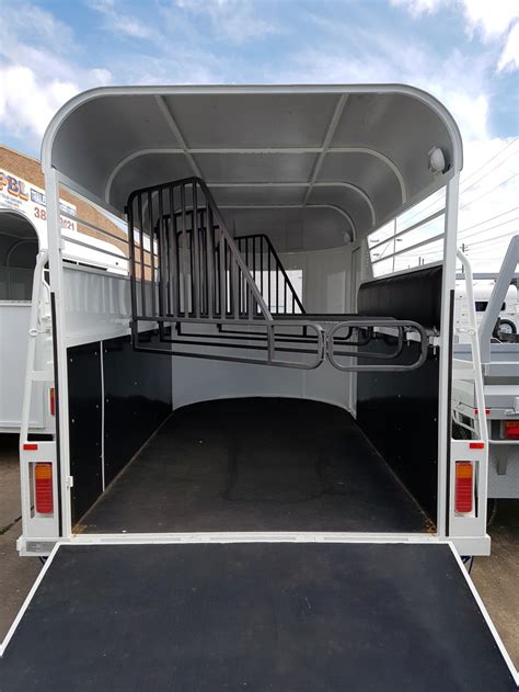 Includes on road costs. . 3 horse angle load float for sale victoria